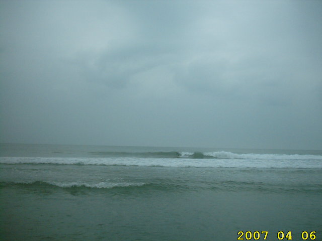 nami-nagahama-beach-nobeoka-surfing-whitey.jpg