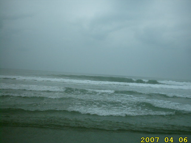 waves-nagahama-beach-nobeoka-surfing-whitey.jpg
